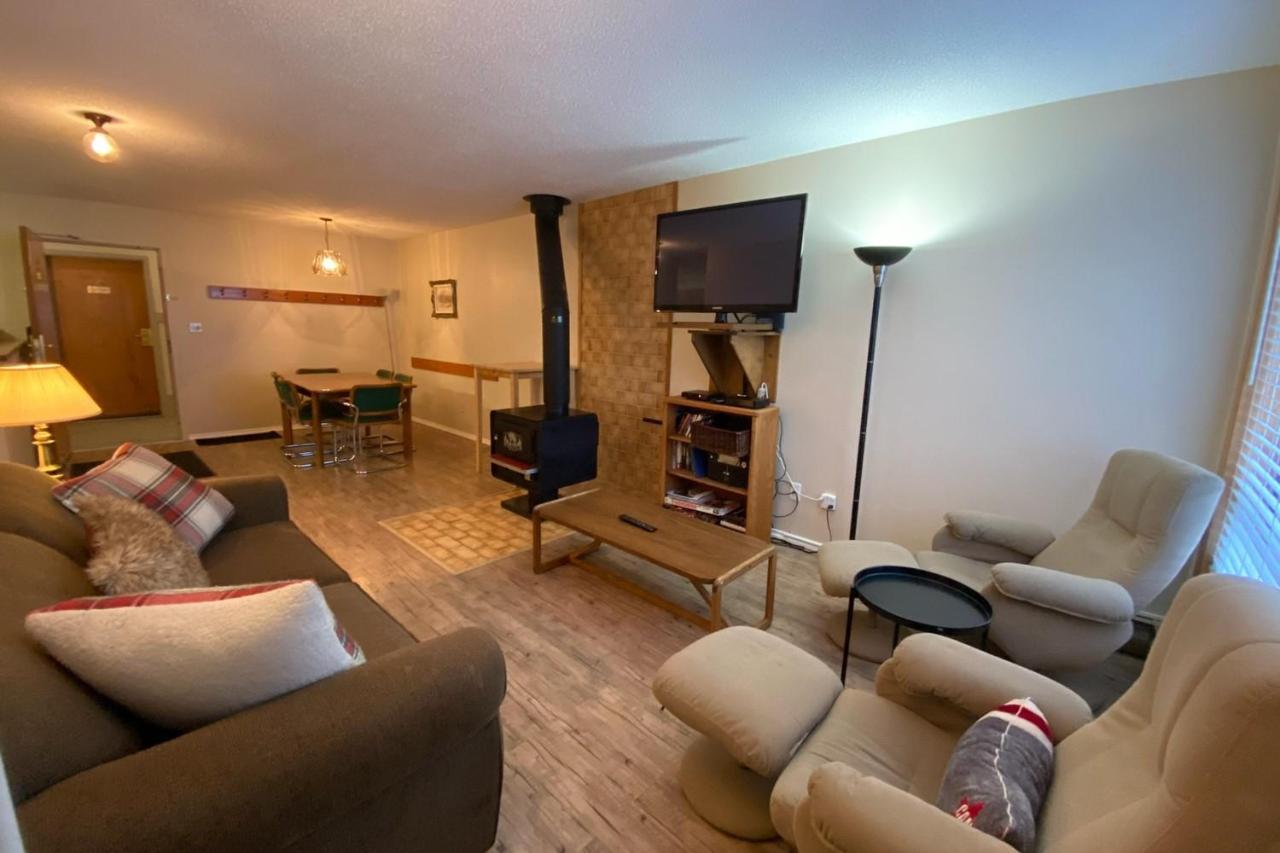 The Griz Inn By Park Vacation Management Fernie Εξωτερικό φωτογραφία