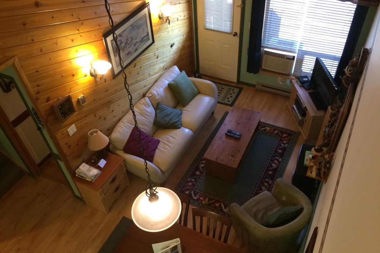 The Griz Inn By Park Vacation Management Fernie Εξωτερικό φωτογραφία