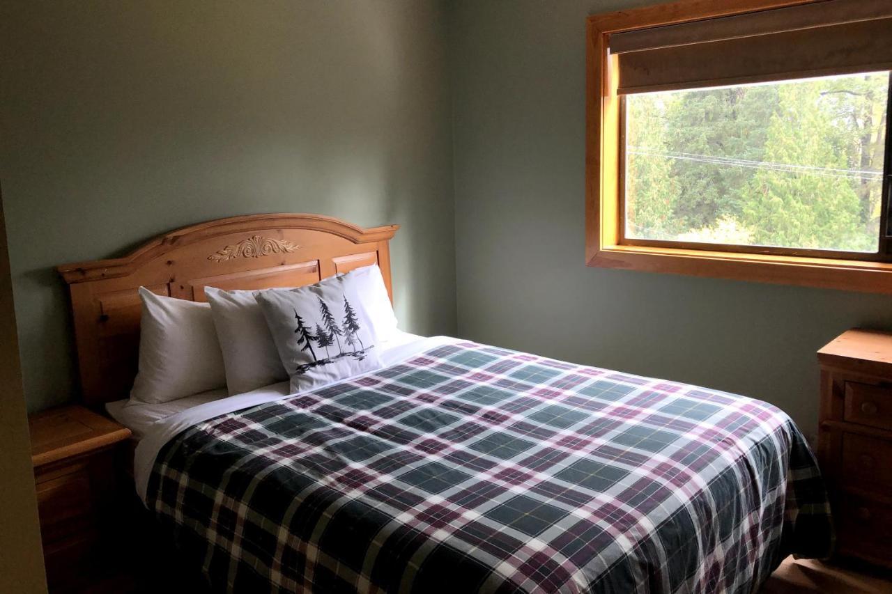 The Griz Inn By Park Vacation Management Fernie Εξωτερικό φωτογραφία